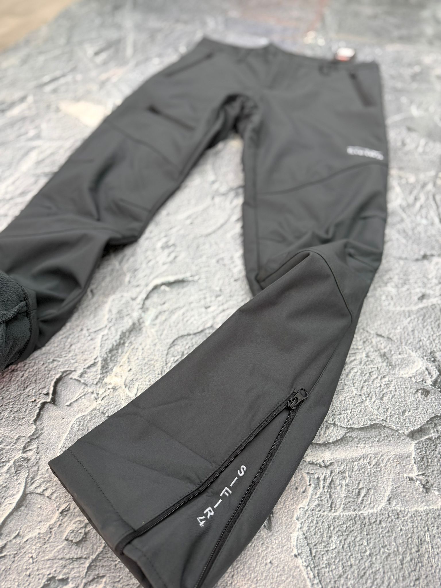 Sıfır4 Unisex Softshell Kayak & Kışlık Pantolon – Polarlı, Su & Rüzgar Geçirmez gri Gri̇